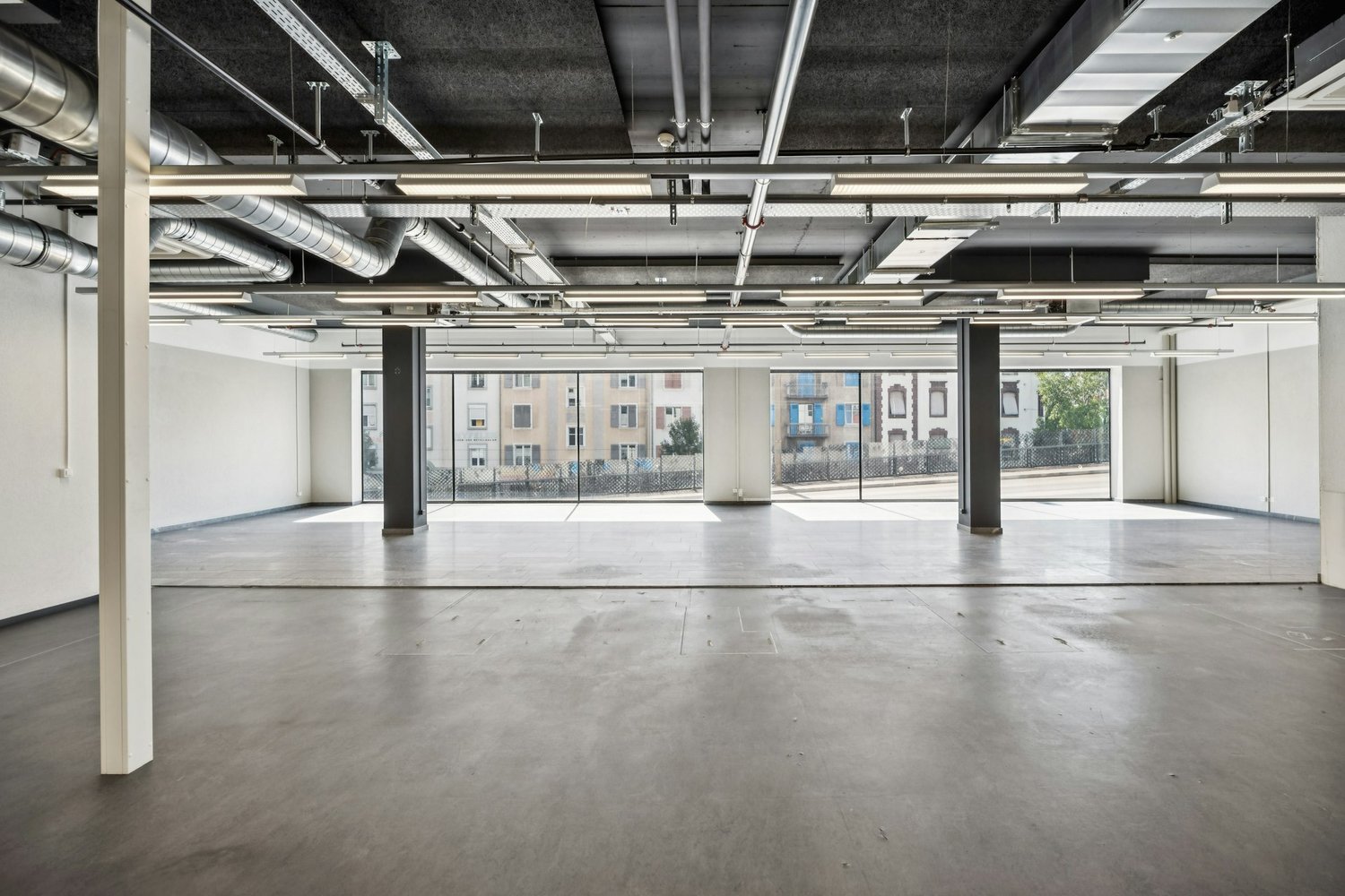 310m² commerciale, foto 5 di 10