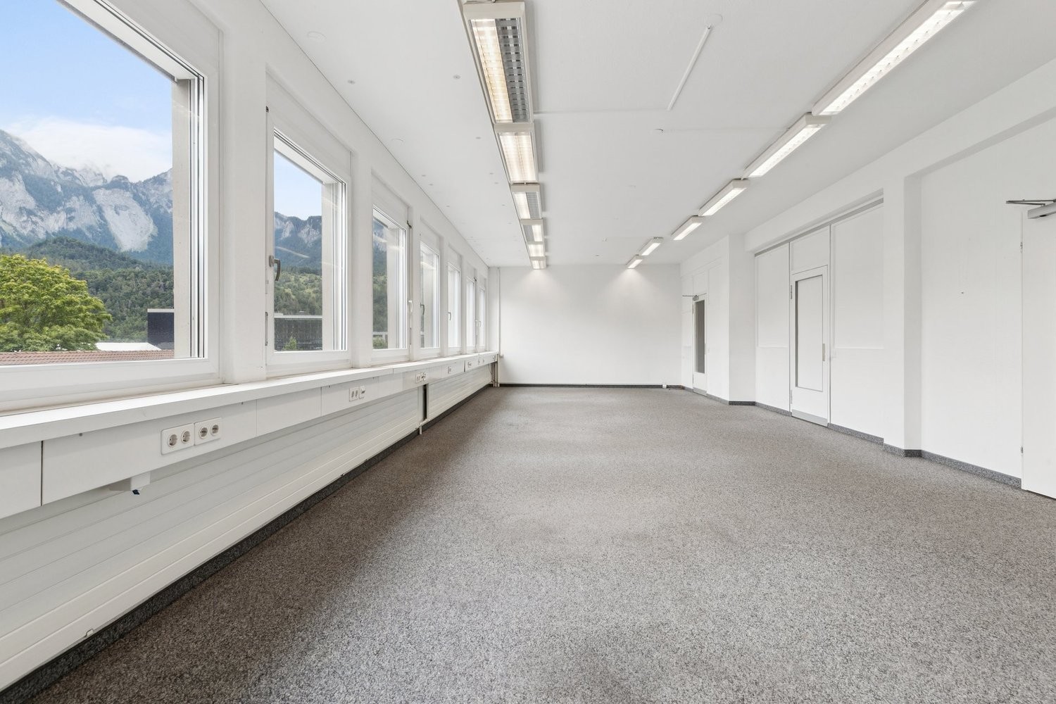 858m² ufficio