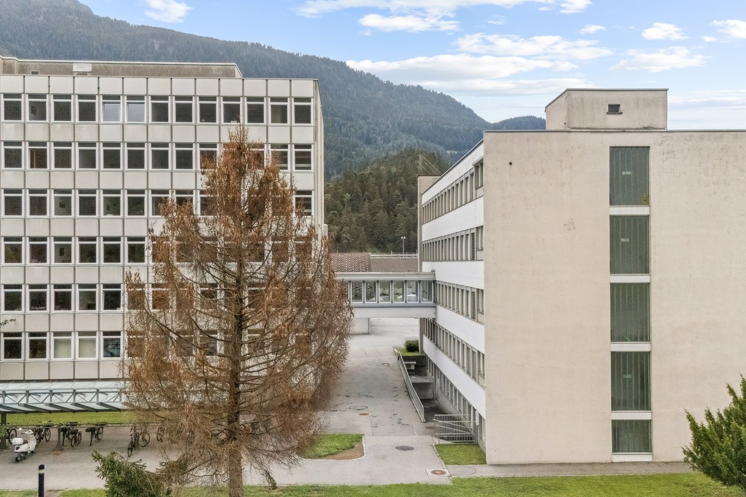858m² ufficio