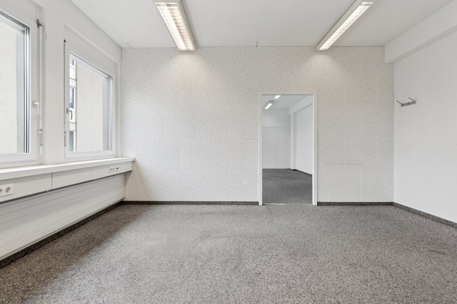 858m² ufficio