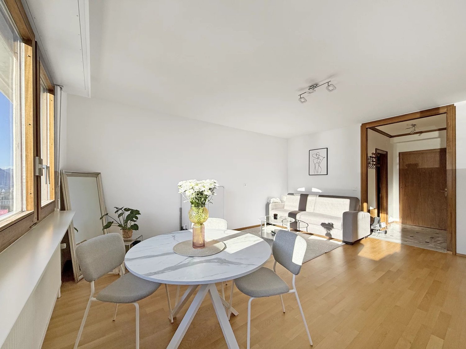 Appartamento mansardato di 1 ½ locali, foto 1 di 8