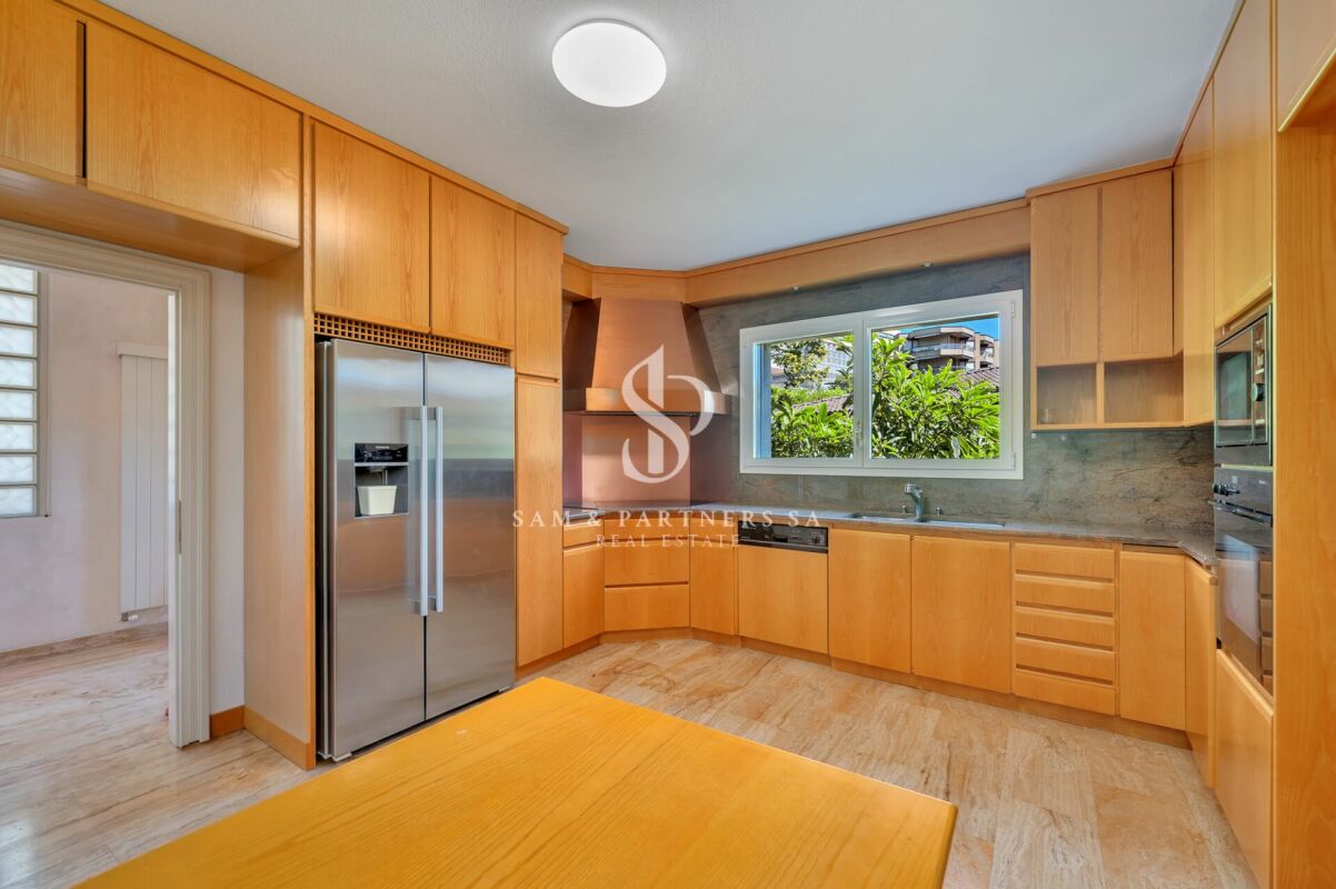 9 rooms apartment, foto 10 di 10