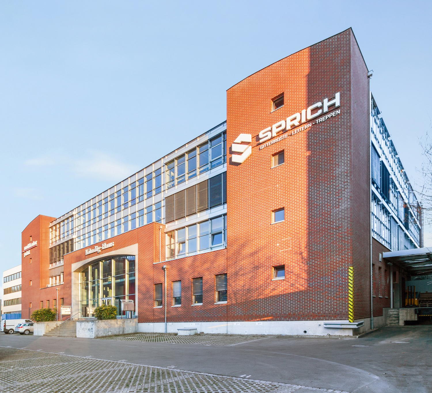 1111m² commerciale