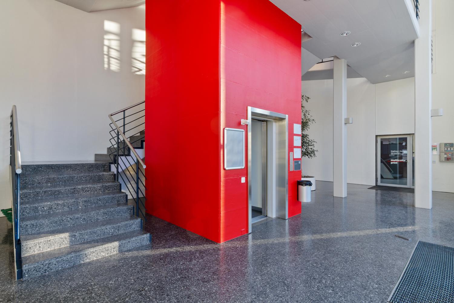 1111m² commerciale