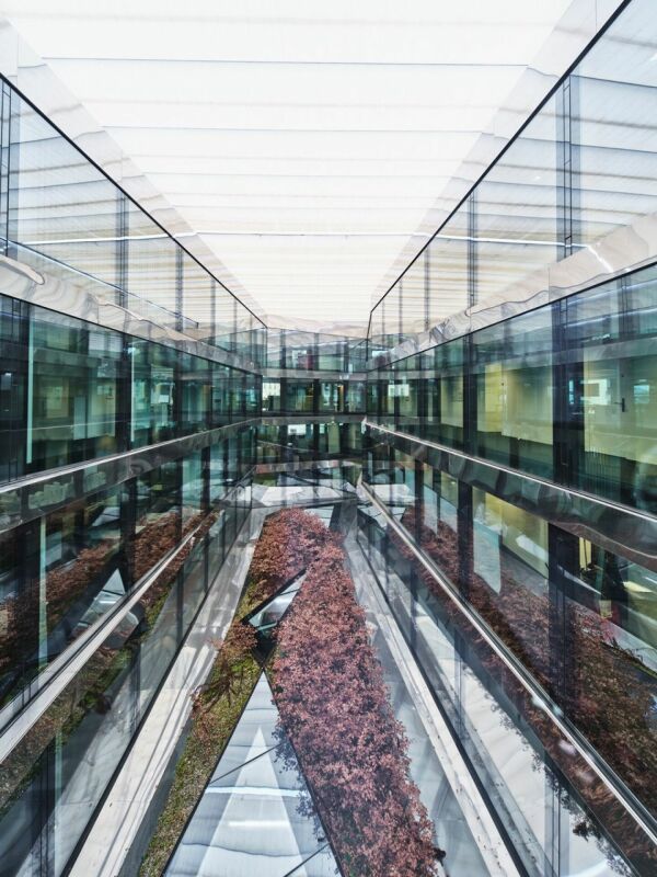 3300m² office