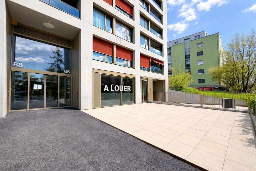 negozio di 84m²
