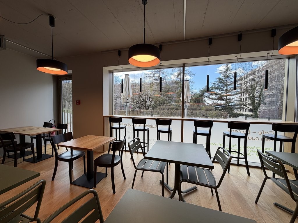 negozio di 84m²