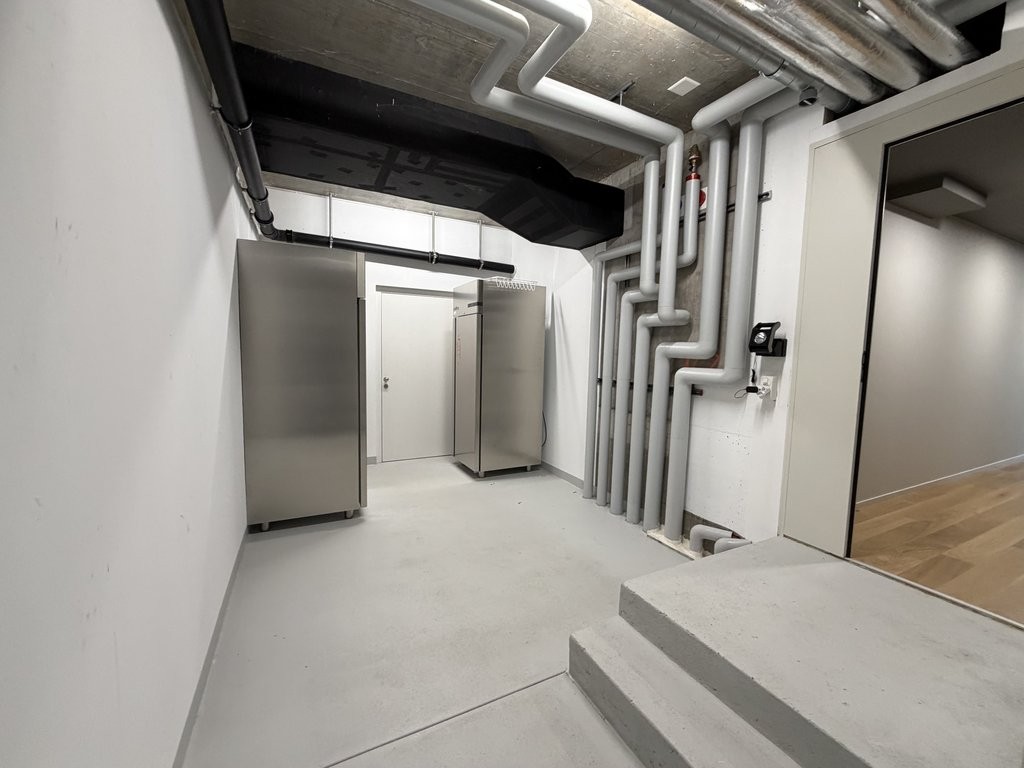 negozio di 84m²