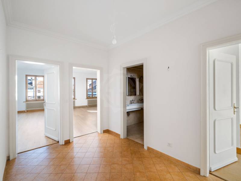 8 rooms apartment, foto 7 di 10