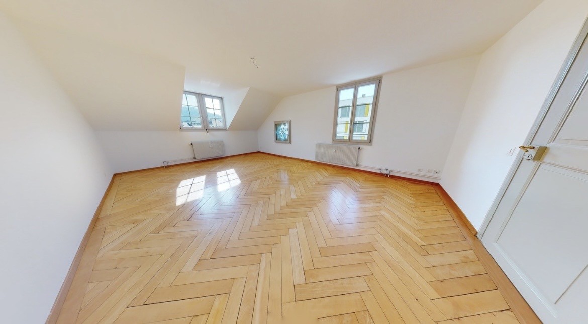 6 rooms apartment