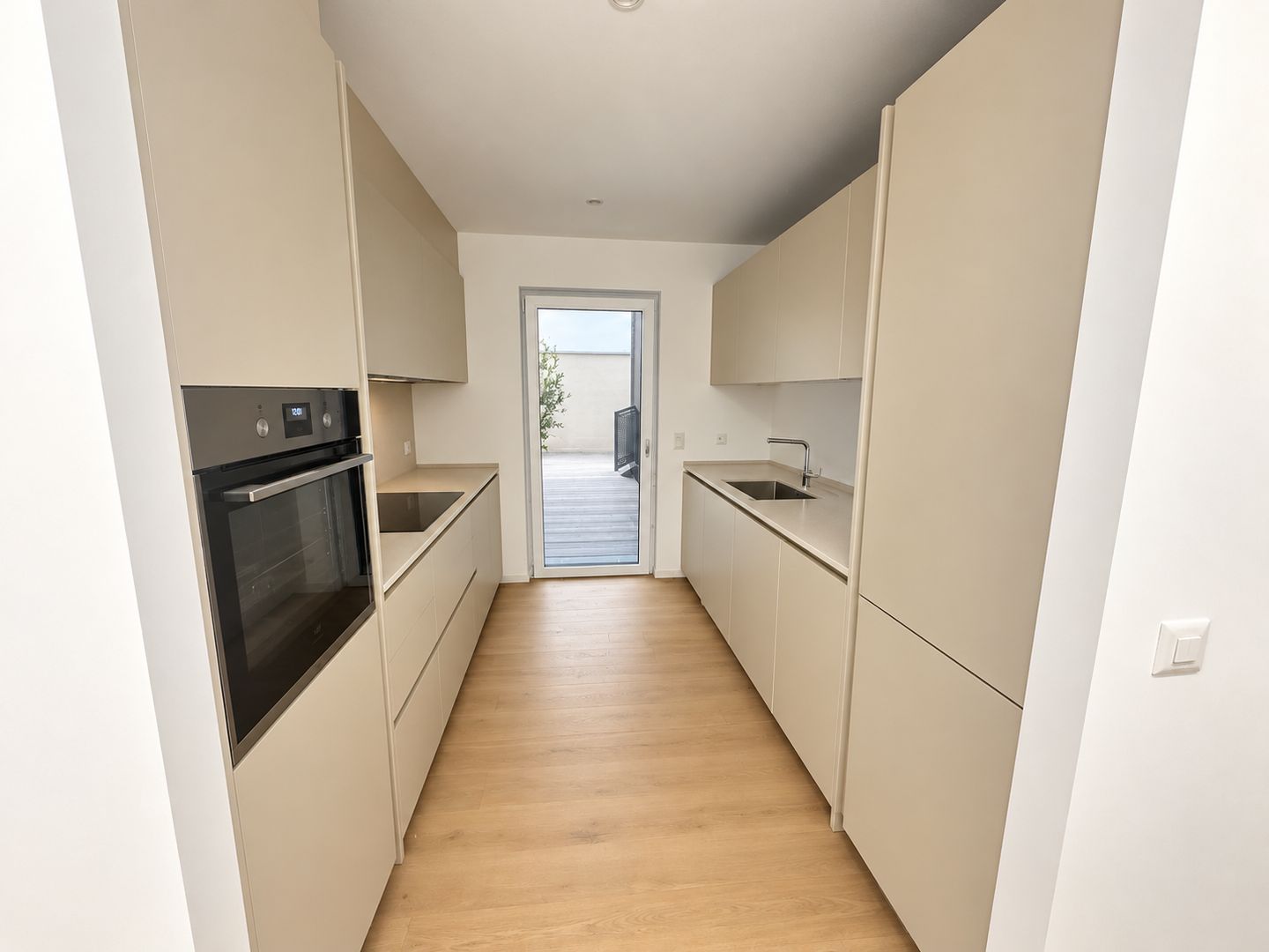 2 ½ rooms terrace flat, foto 1 di 10