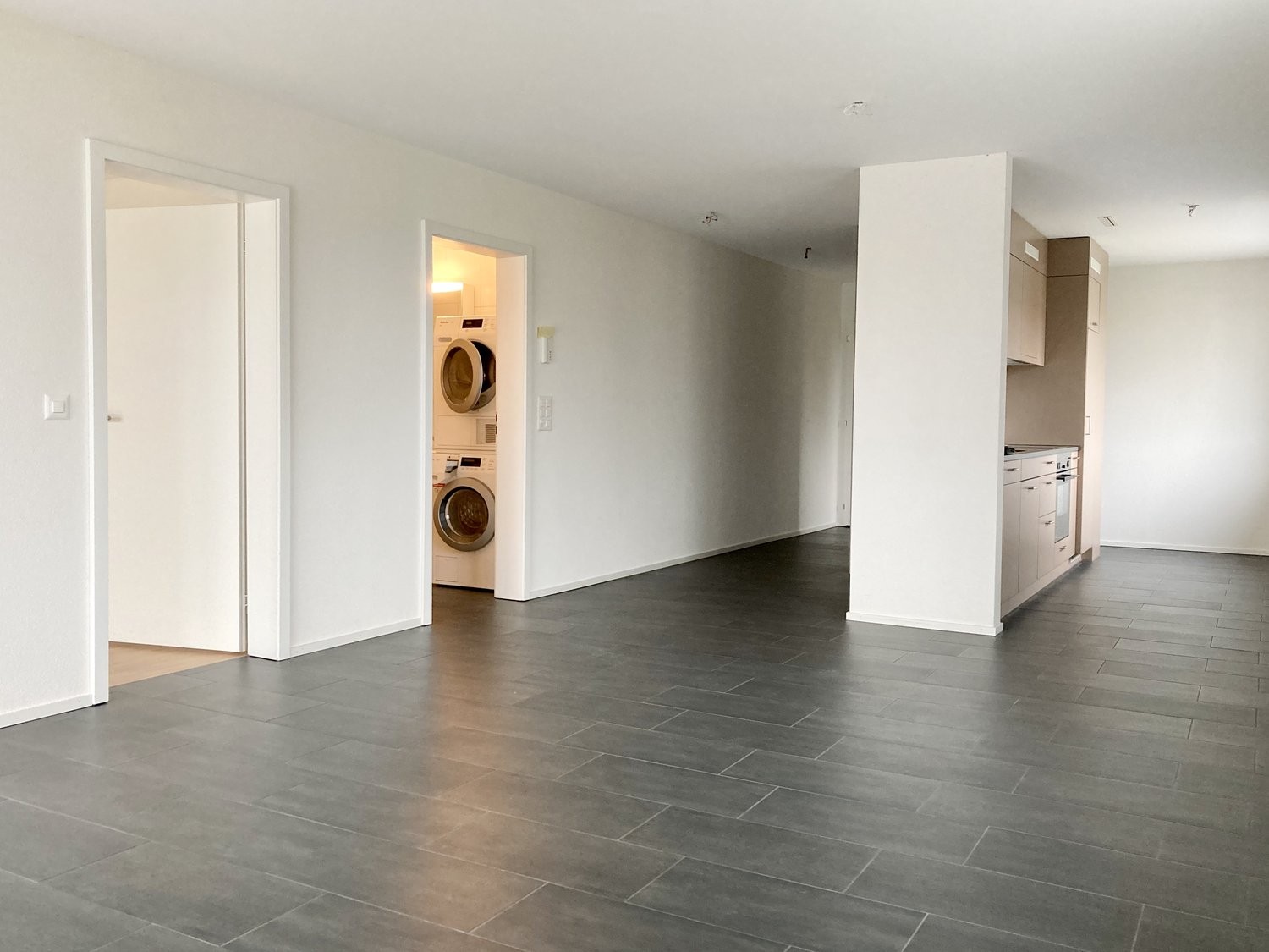 Appartamento di 2 ½ locali, foto 1 di 8
