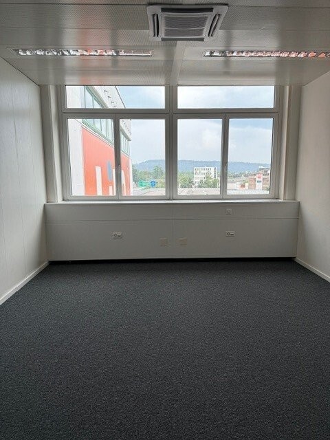 138m² office