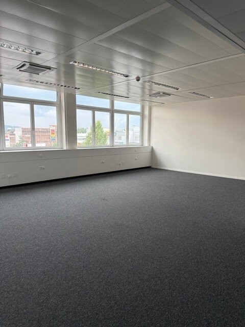 138m² office