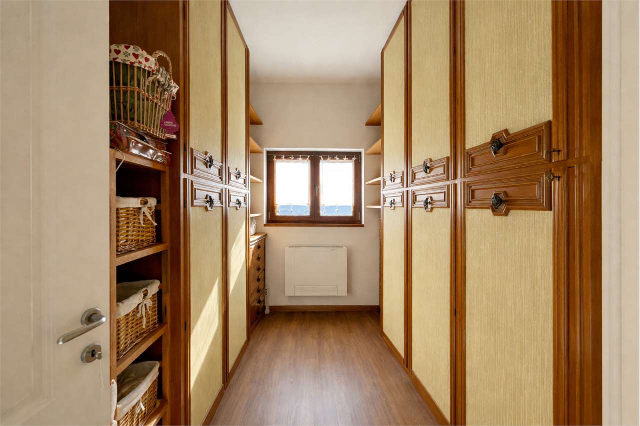 4 rooms apartment, foto 7 di 10