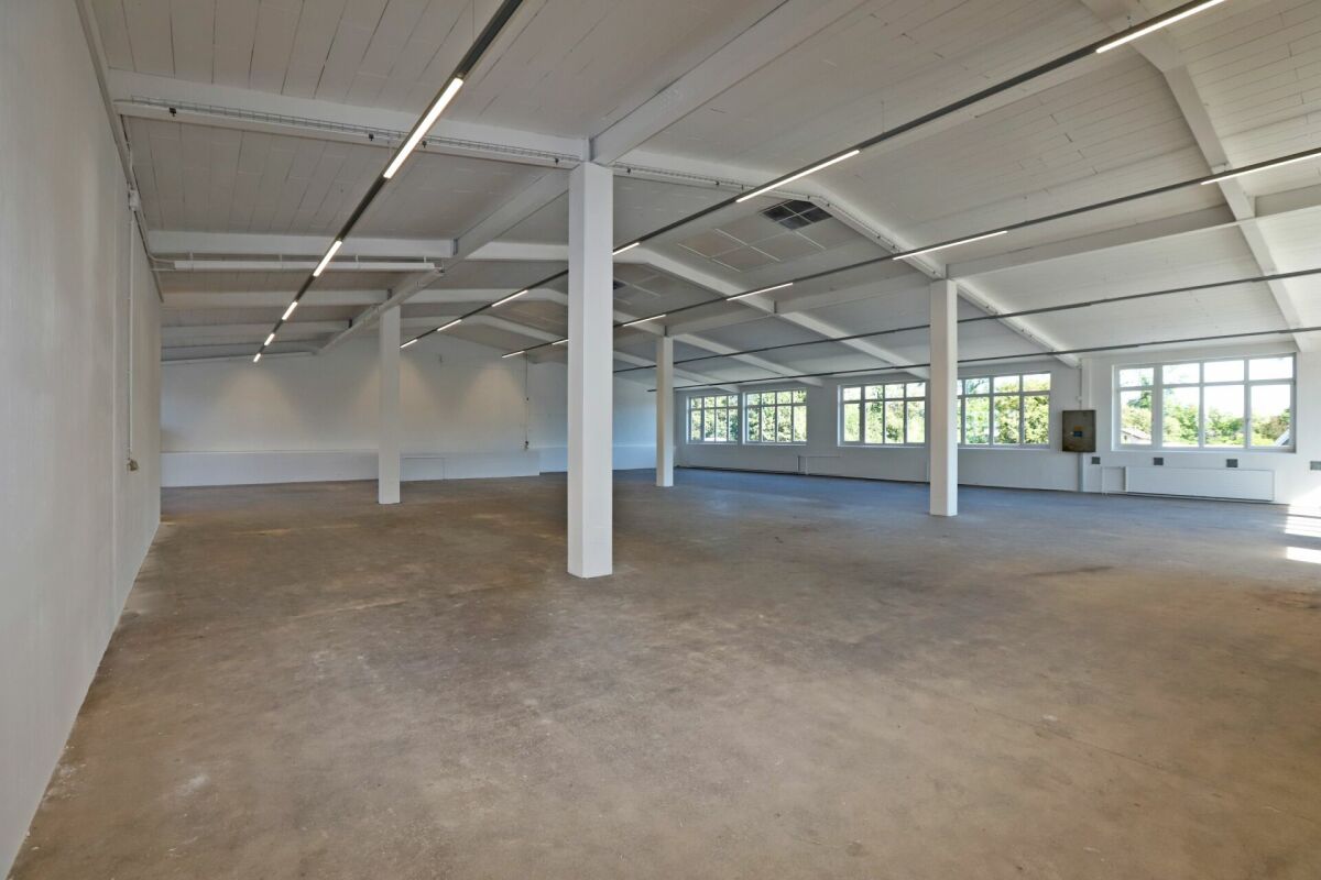 560m² deposito
