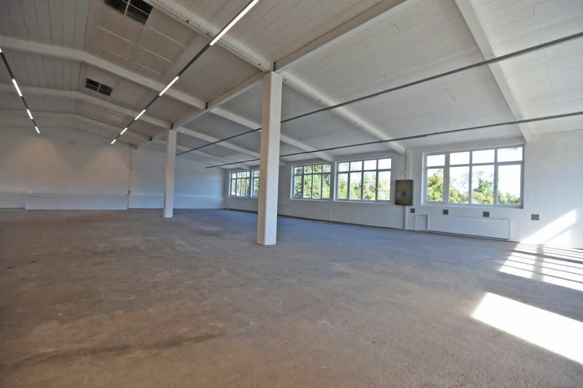 560m² deposito