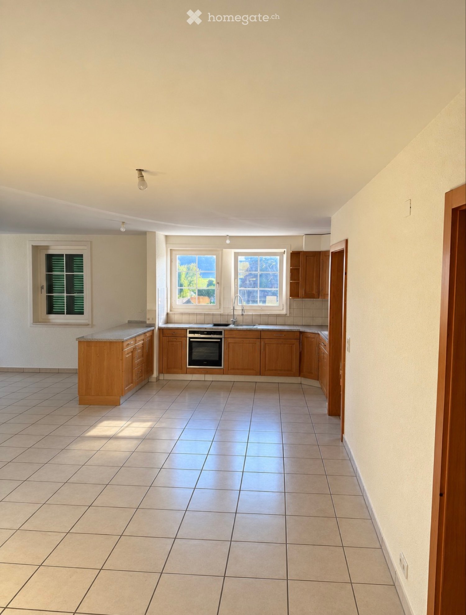 appartamento di 5 locali, foto 1 di 2