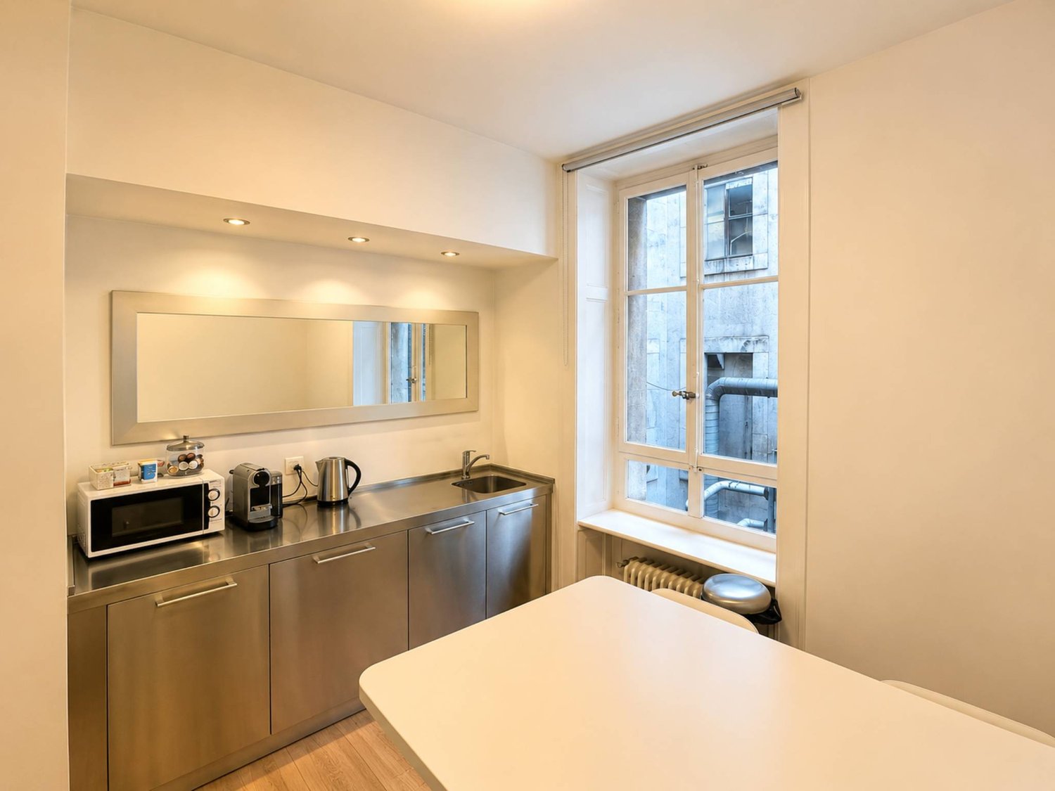 55m² office