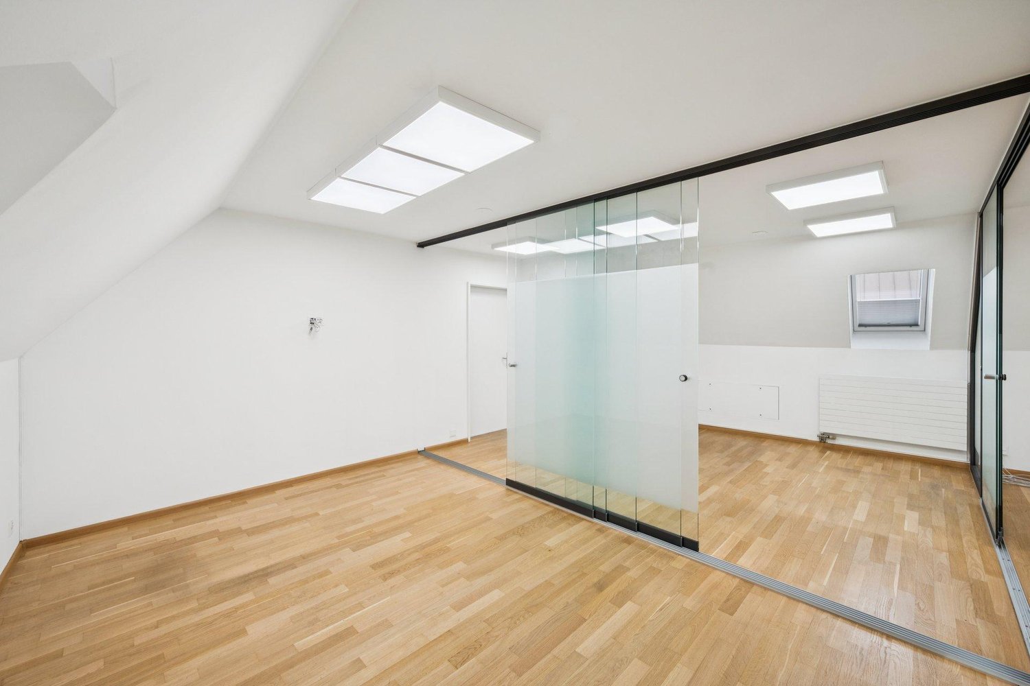 109m² ufficio, foto 7 di 8