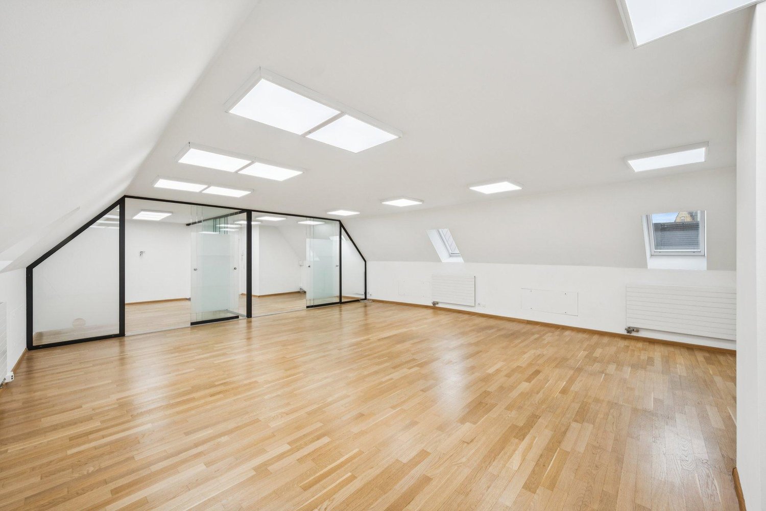 109m² ufficio, foto 5 di 8