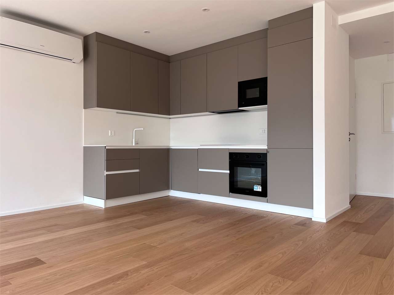 4 ½ rooms apartment, foto 4 di 10