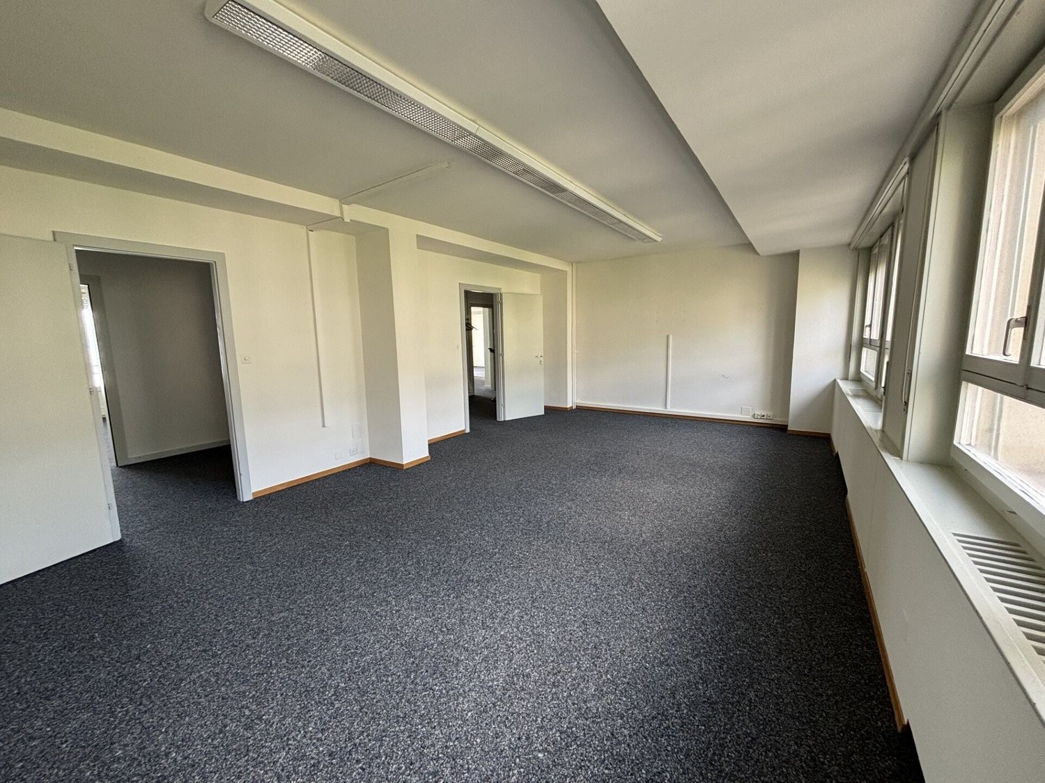 312m² ufficio, foto 2 di 4