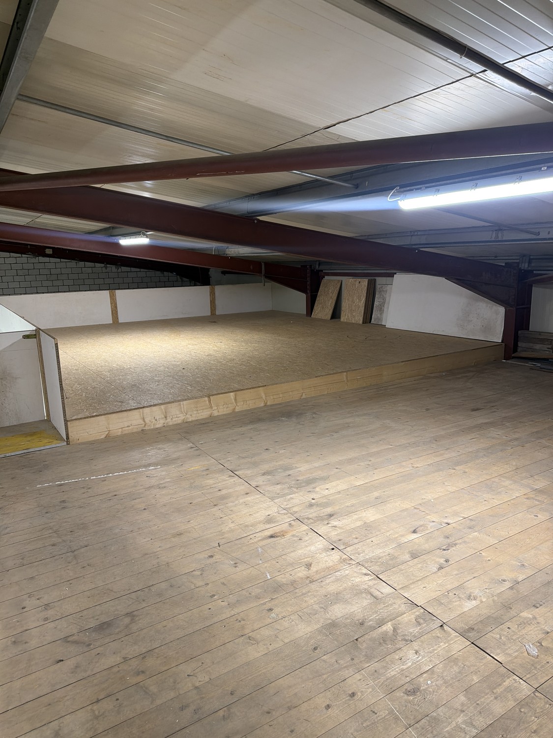370m² commercial