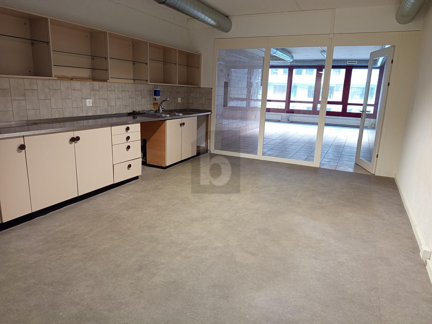 ufficio di 245m², foto 4 di 4