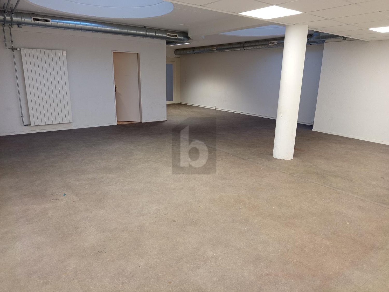 ufficio di 245m², foto 3 di 4