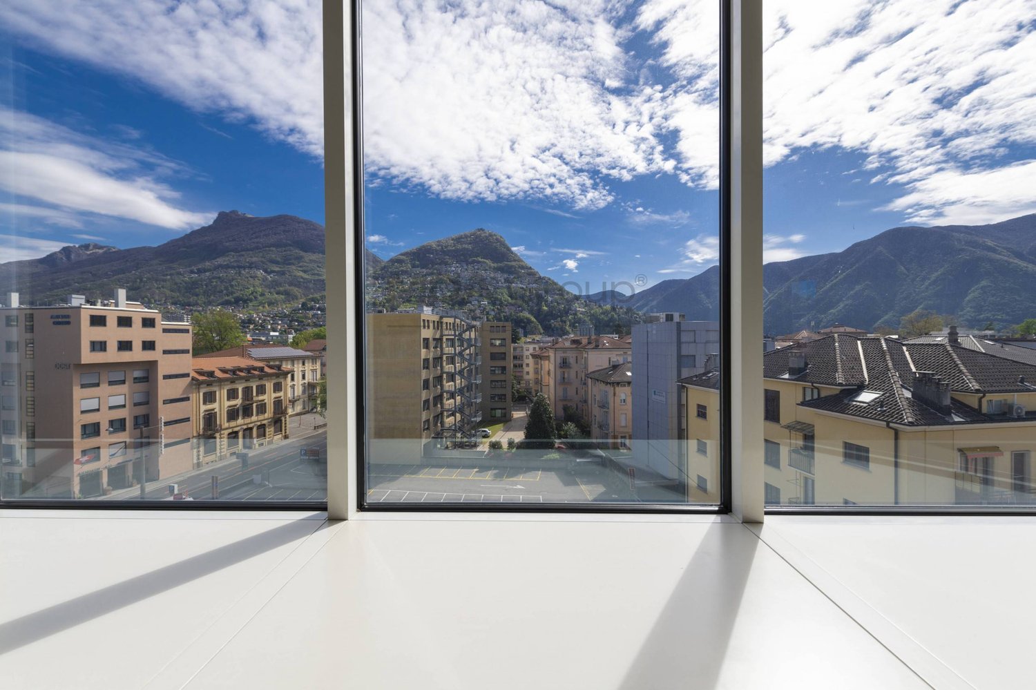 224m² office