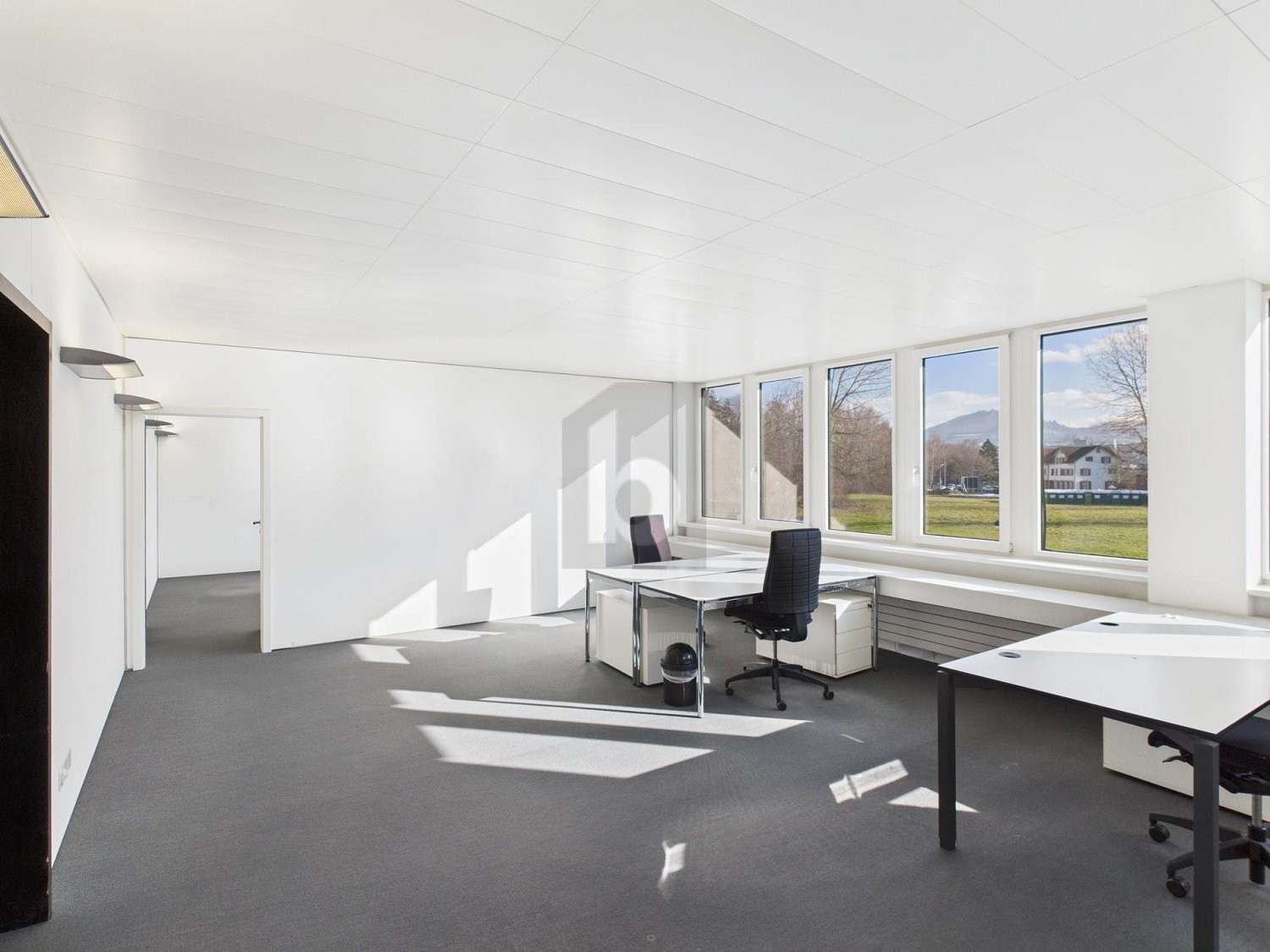 420m² ufficio, foto 2 di 4