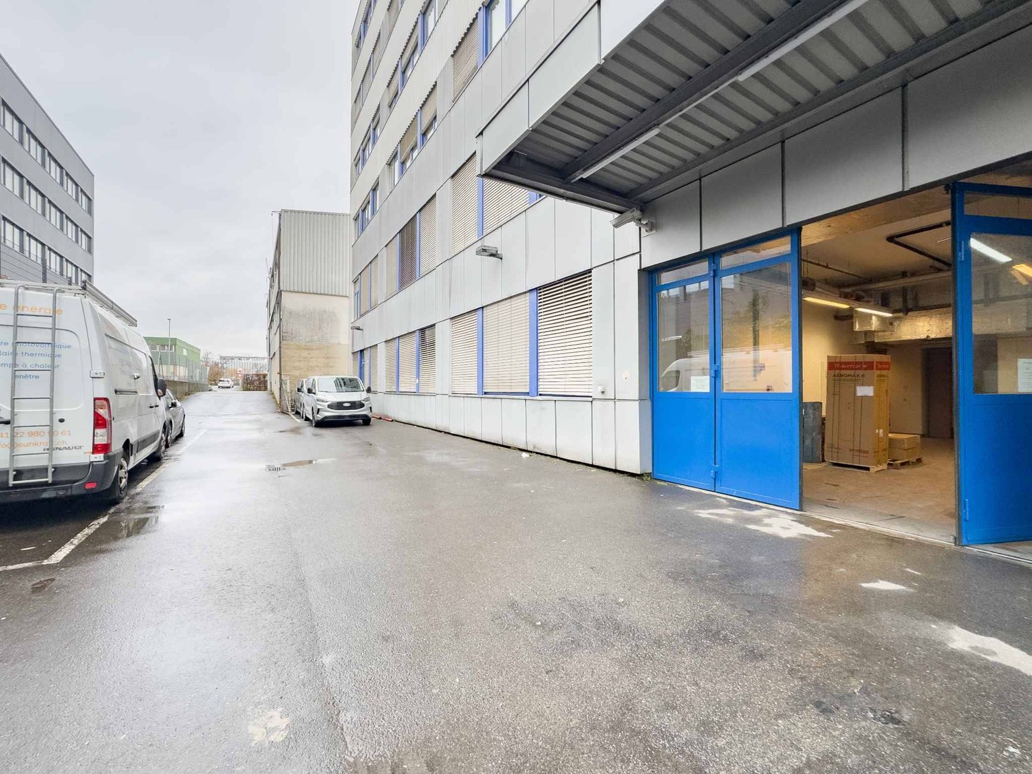 748m² ufficio