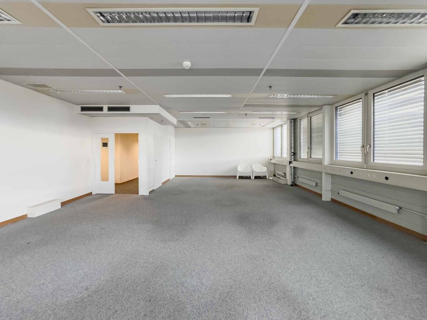 748m² ufficio