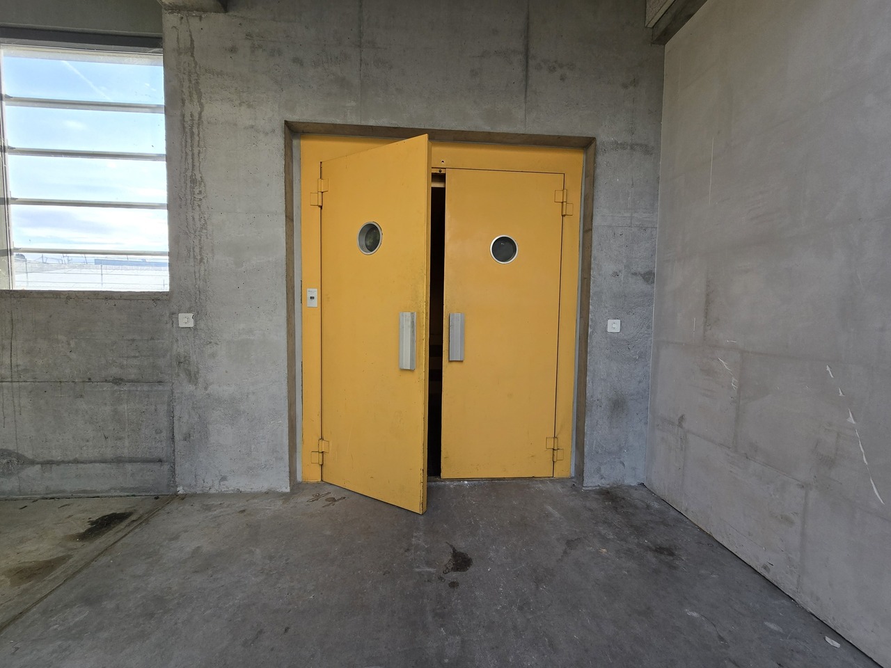288m² deposito