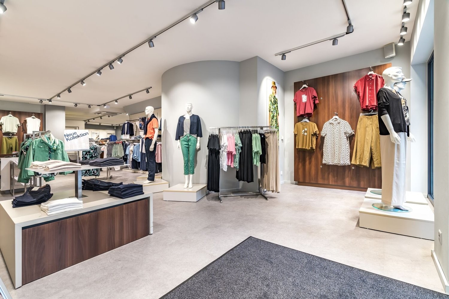 129m² commerciale