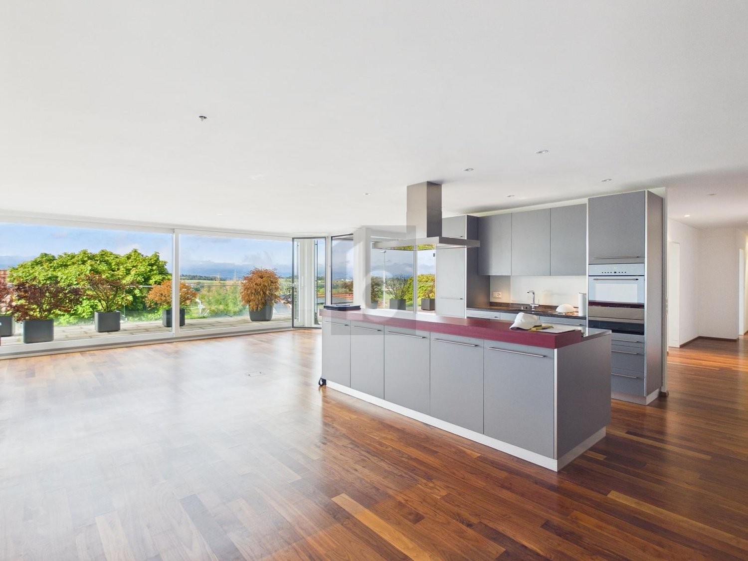 Appartamento con terrazza di 3 ½ locali, foto 1 di 4