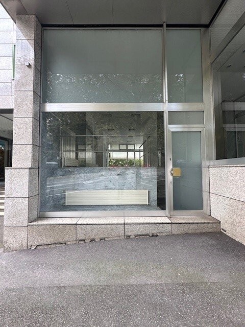 121m² commerciale, foto 1 di 7