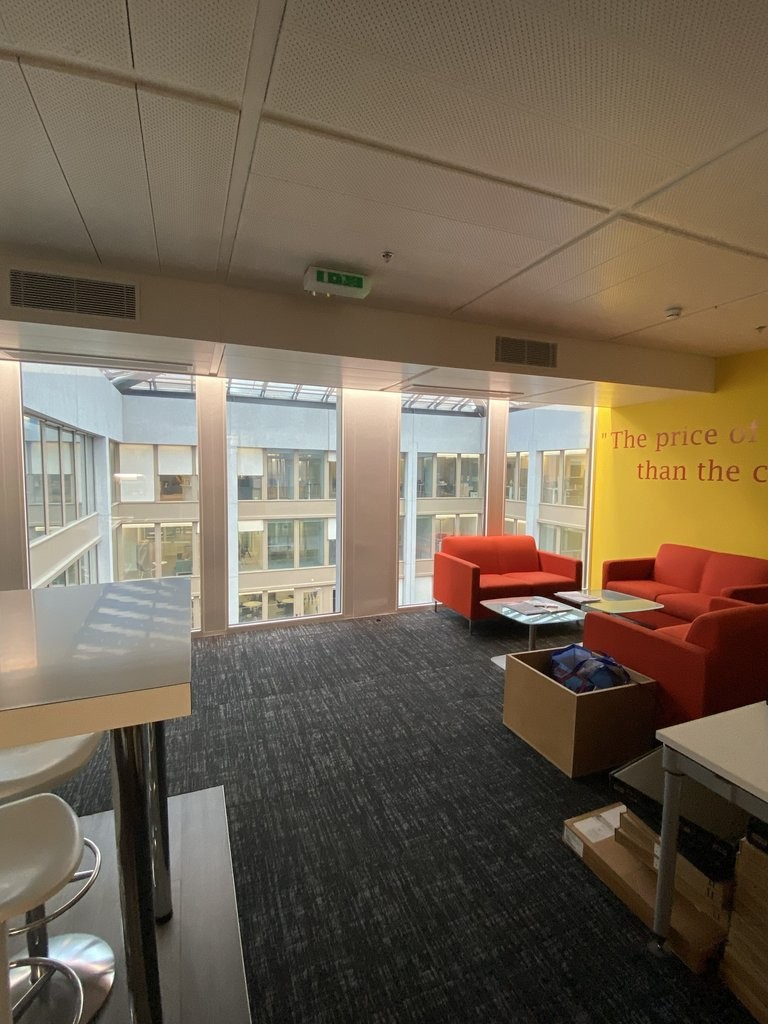 677m² ufficio