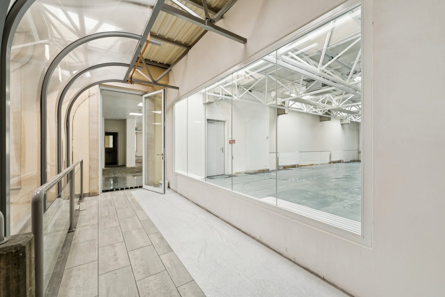 500m² office, foto 4 di 8