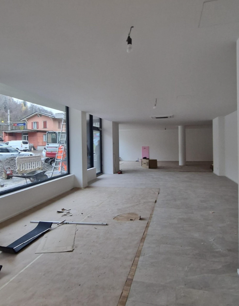 150m² commerciale