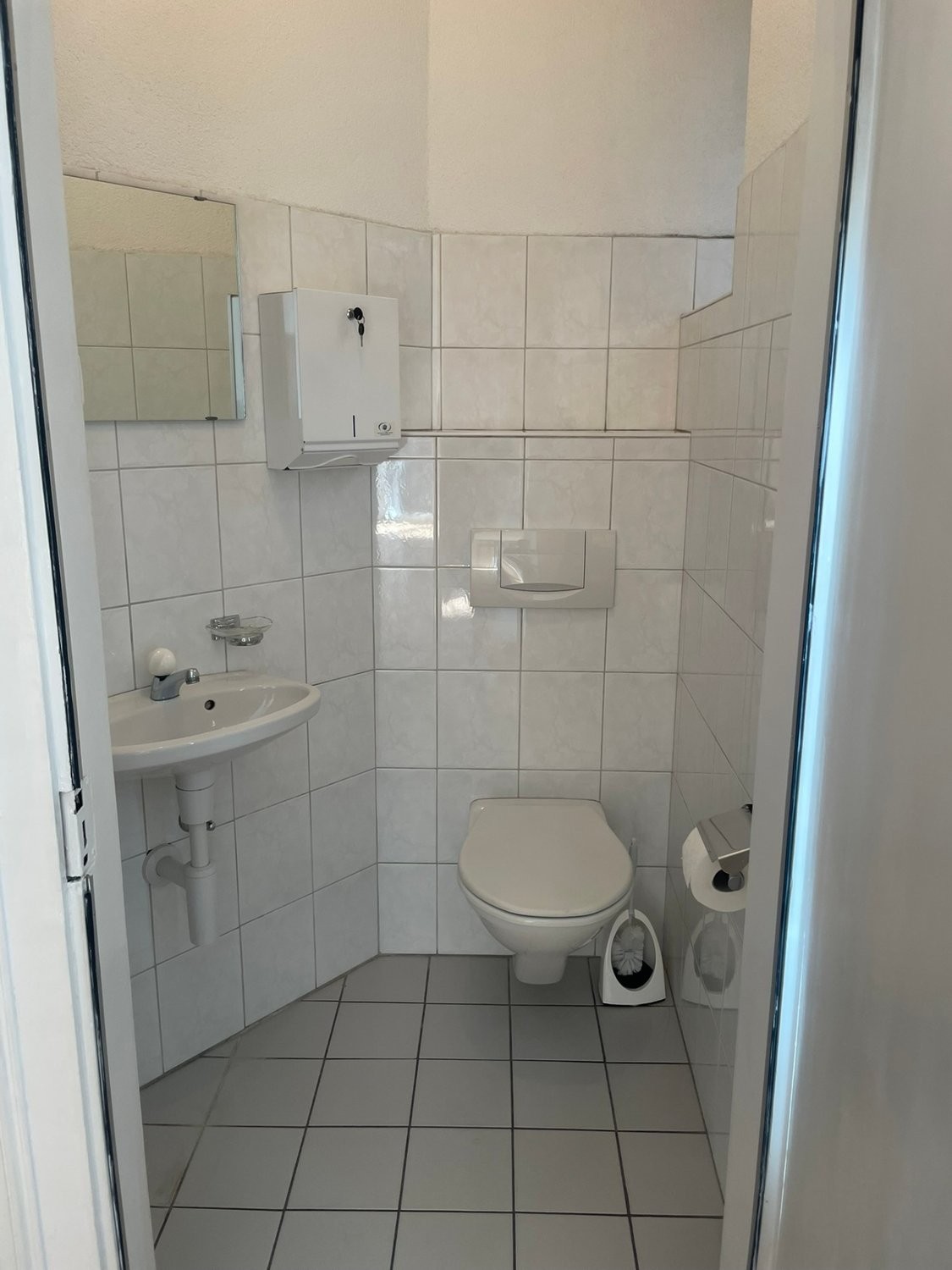 106m² office