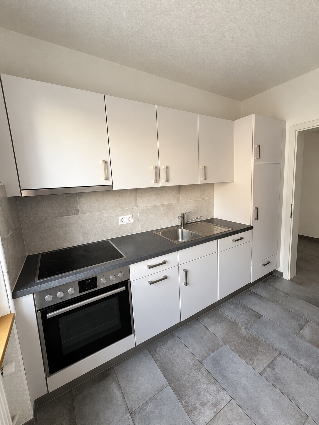Appartamento mansardato di 2 ½ locali, foto 3 di 9