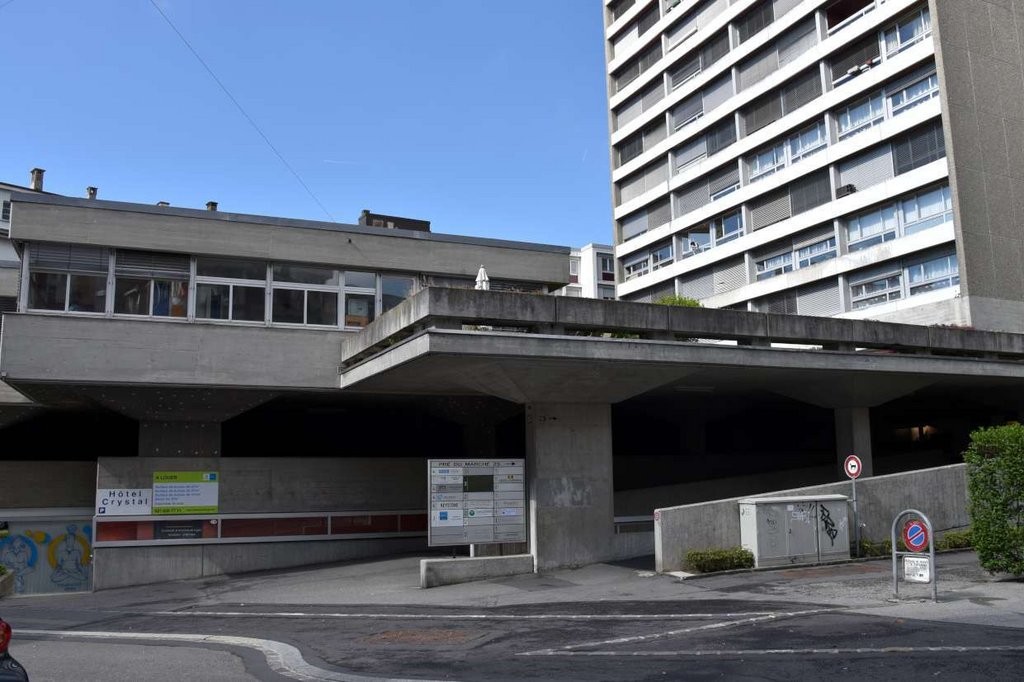 Überdachter Veloparkplatz