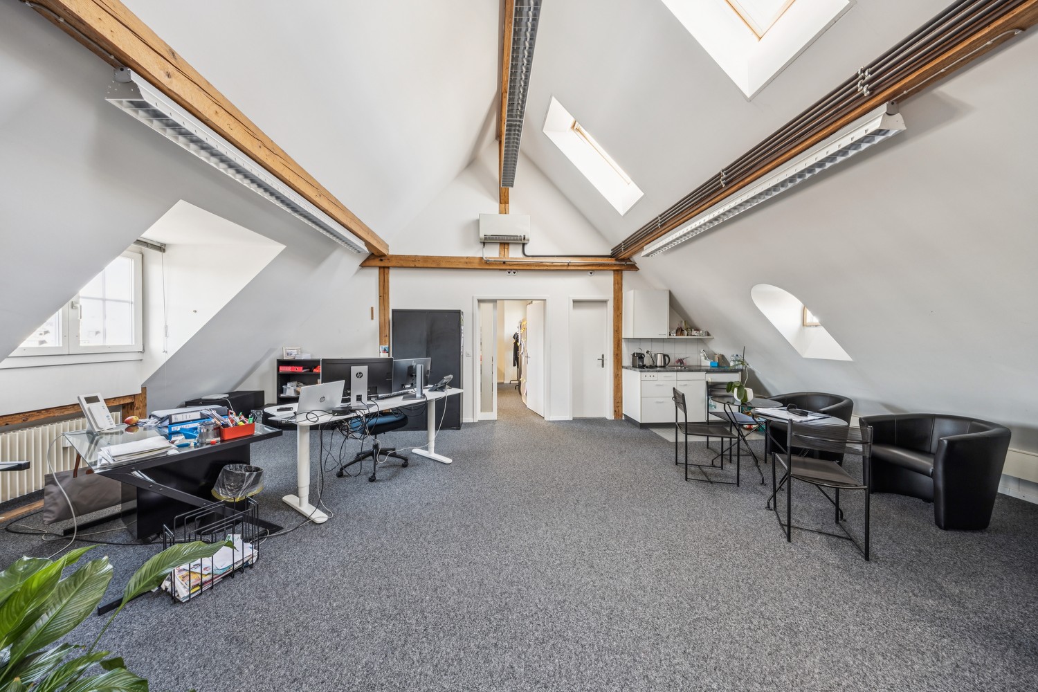 606m² bureau