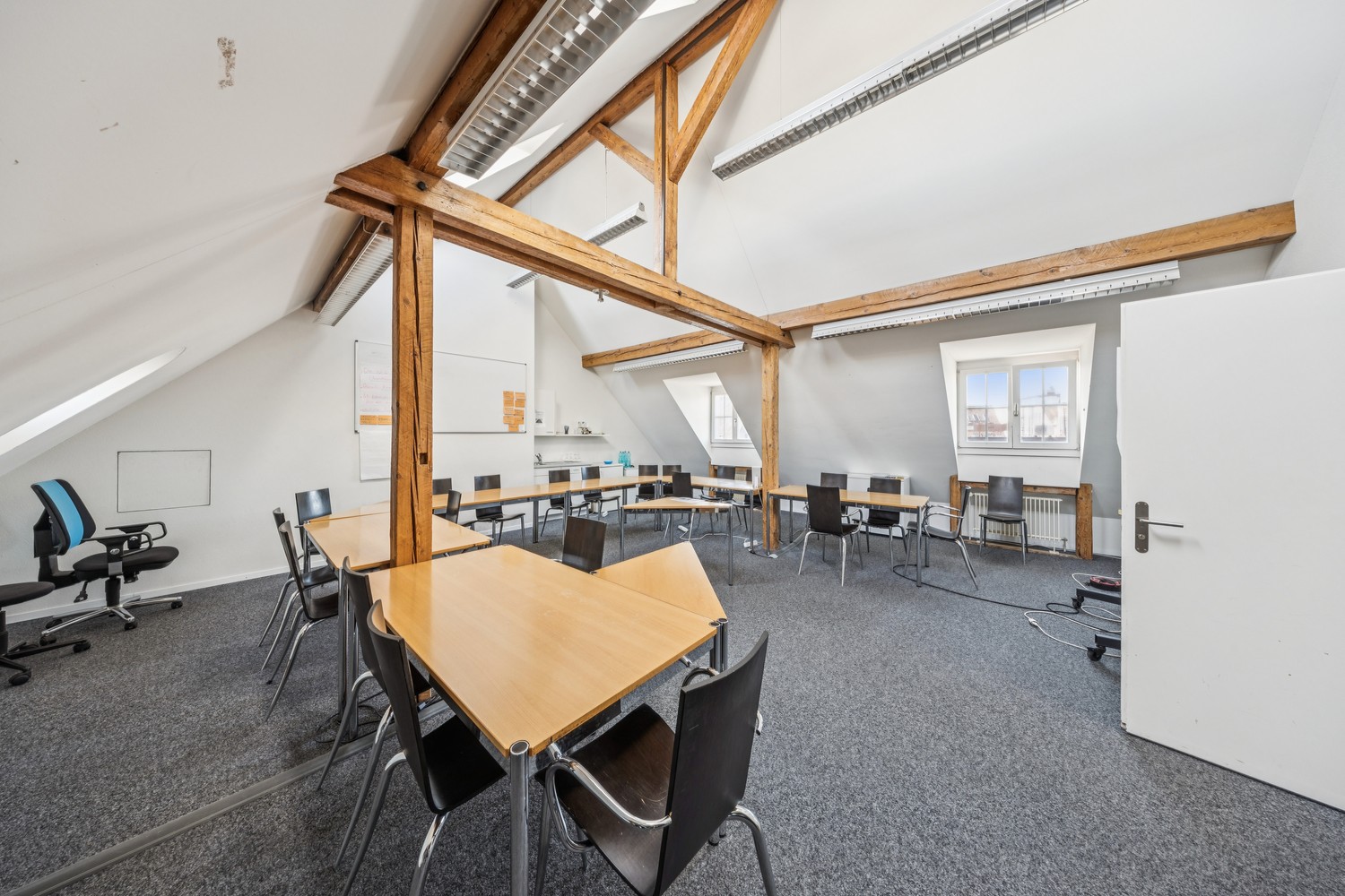 606m² bureau