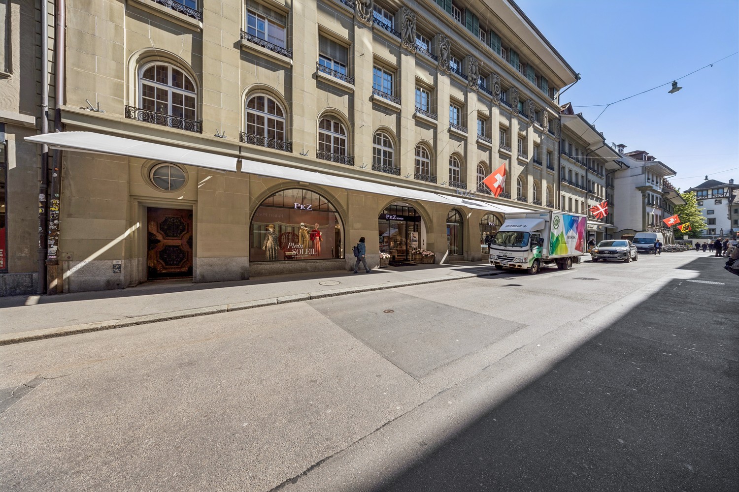 606m² bureau