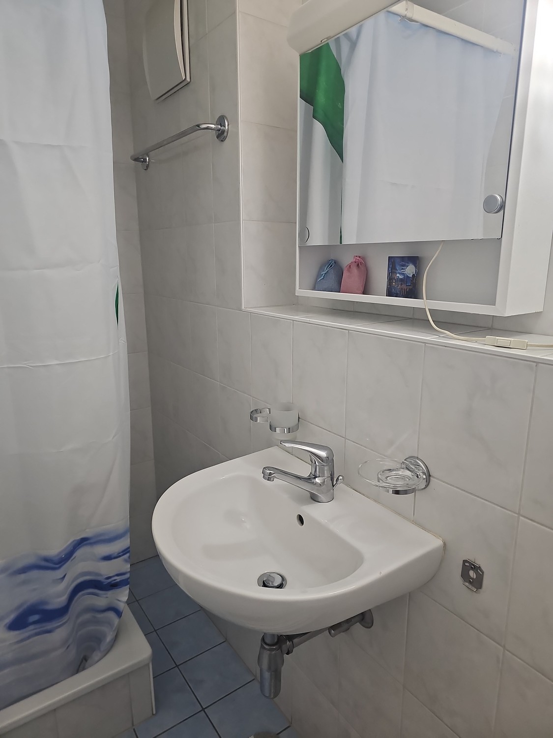 Camera in un appartamento condiviso, foto 4 di 4