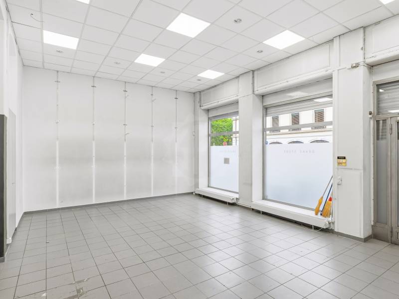94m² arcade