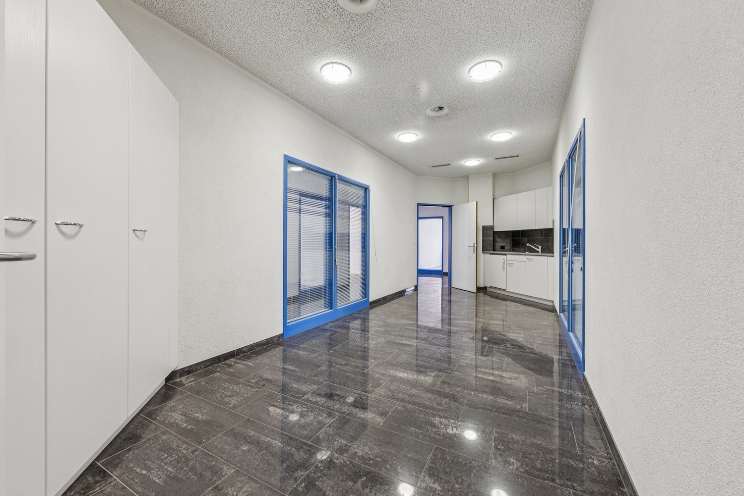 305m² ufficio, foto 9 di 10
